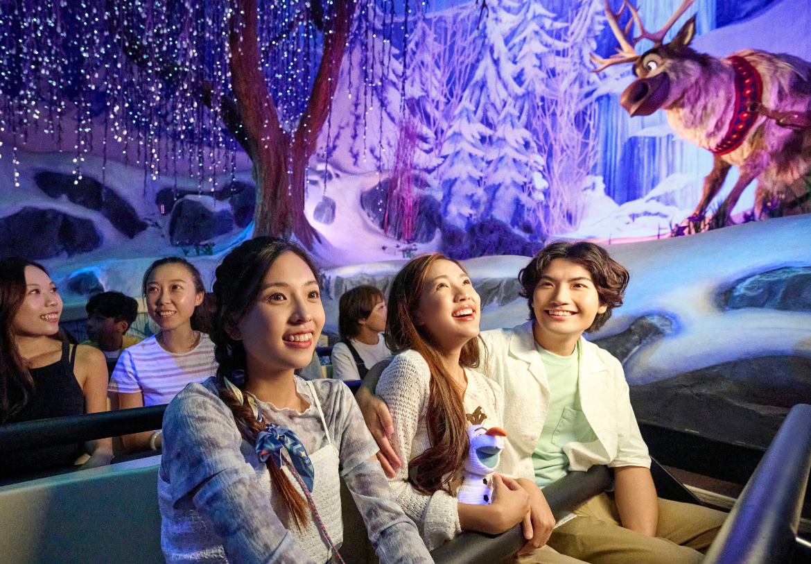 MagicBreaks Explore the enchanting new World of Frozen! carousel banner